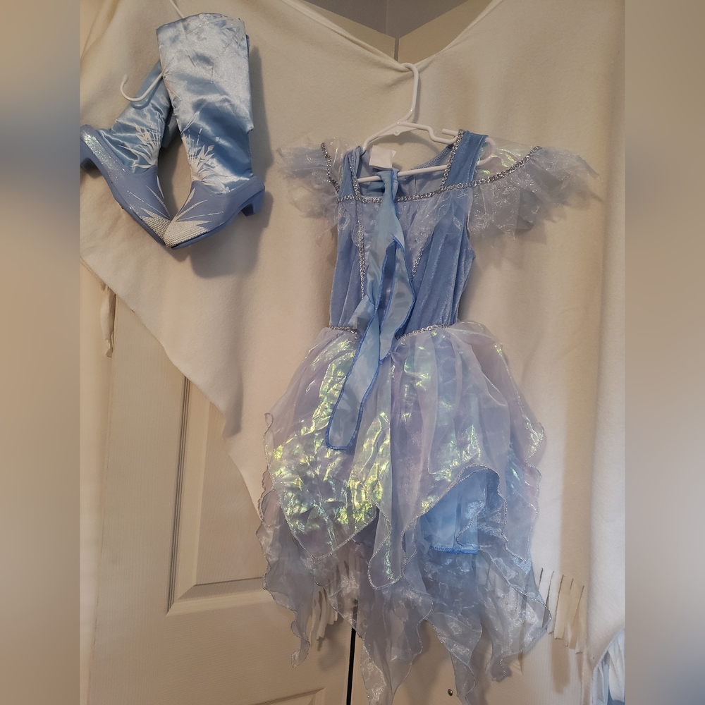 Childs costume,  dress up